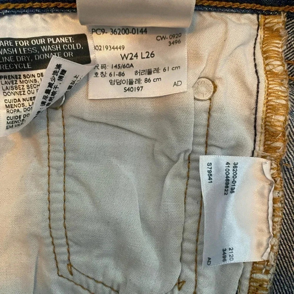 Levis 501 Distressed Jeans with Ripped Knees and Button Fly Size W 24 L 26 - Picture 8 of 11